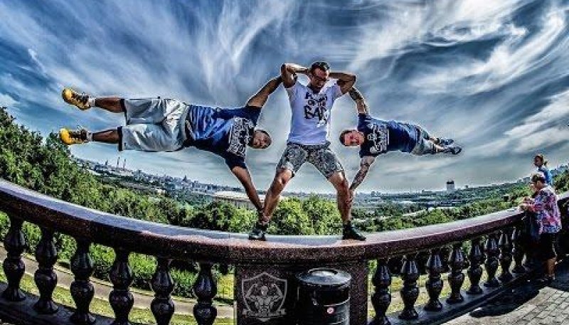 Best of Calisthenics 2014 - TOP 10 Moves!