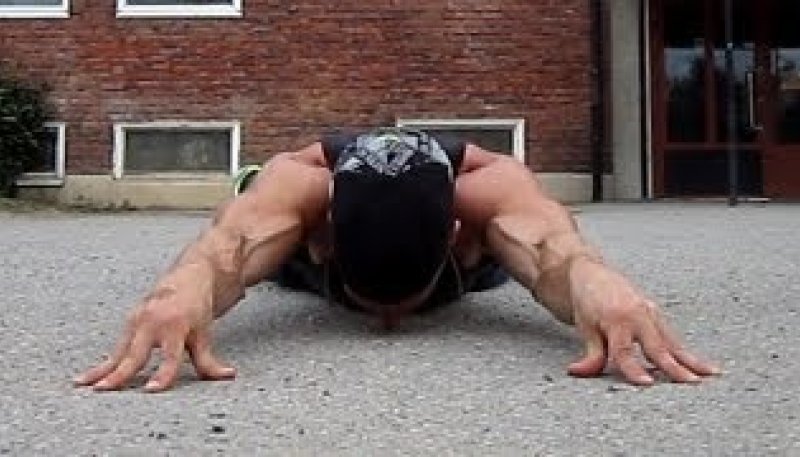 10-15 Crazy Extreme Push Ups - Calisthenics Street Workout 2013 (HD)