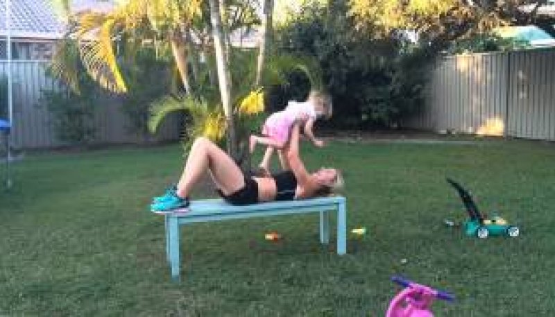 @staystrongmummy workout