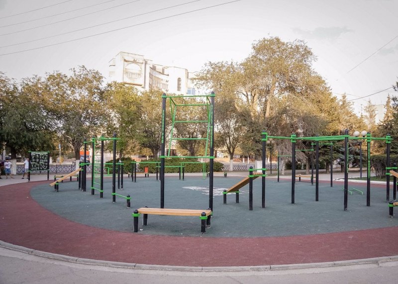 Площадка для воркаута в городе Актюбинск №5531 Средняя Современная фото