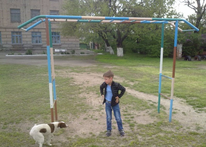 Площадка для воркаута в городе Токмак №2332 Средняя Советская фото