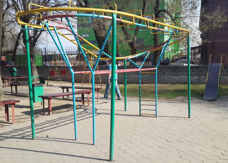 Площадка для воркаута в городе Алматы №2123 Маленькая Советская фото