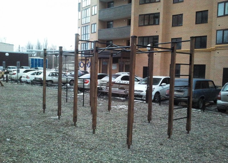 Площадка для воркаута в городе Ставрополь №6012 Средняя Современная фото