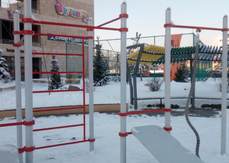 Площадка для воркаута в городе Алматы №6054 Средняя Хомуты фото