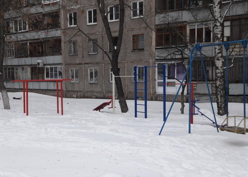 Площадка для воркаута в городе Нижний Новгород №6111 Маленькая Современная фото