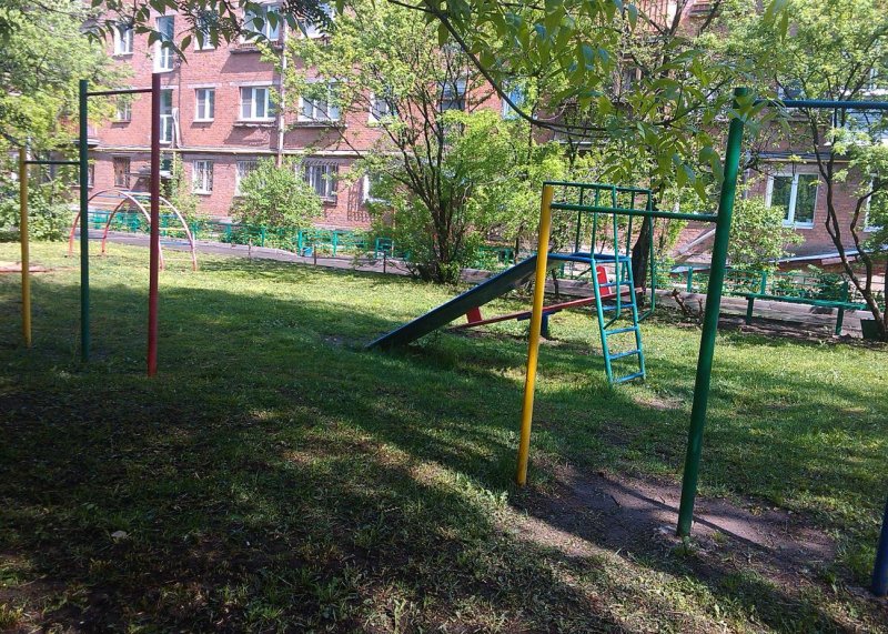 Площадка для воркаута в городе Владимир №6671 Маленькая Современная фото