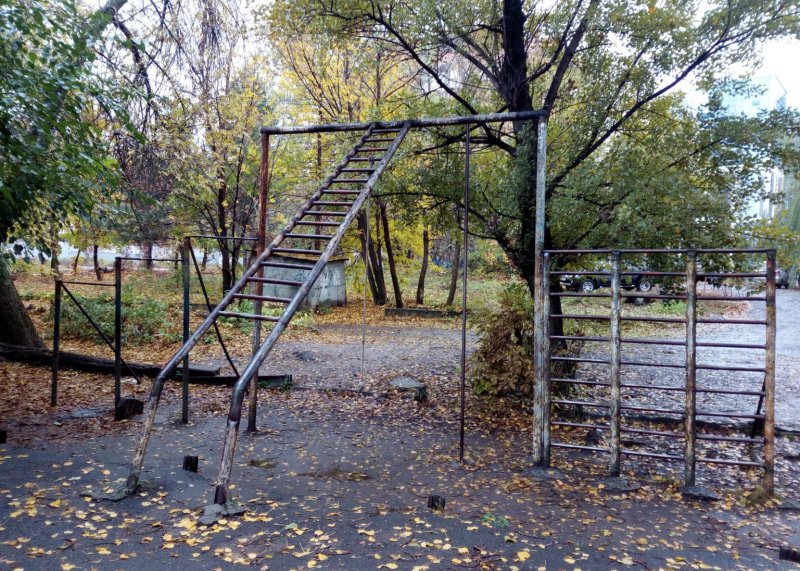 Площадка для воркаута в городе Ростов-на-Дону №7828 Маленькая Советская фото