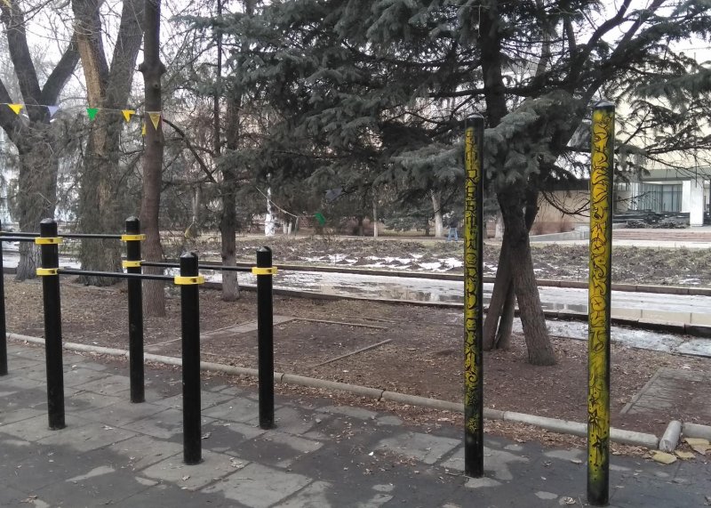Площадка для воркаута в городе Бишкек №8195 Средняя Хомуты фото