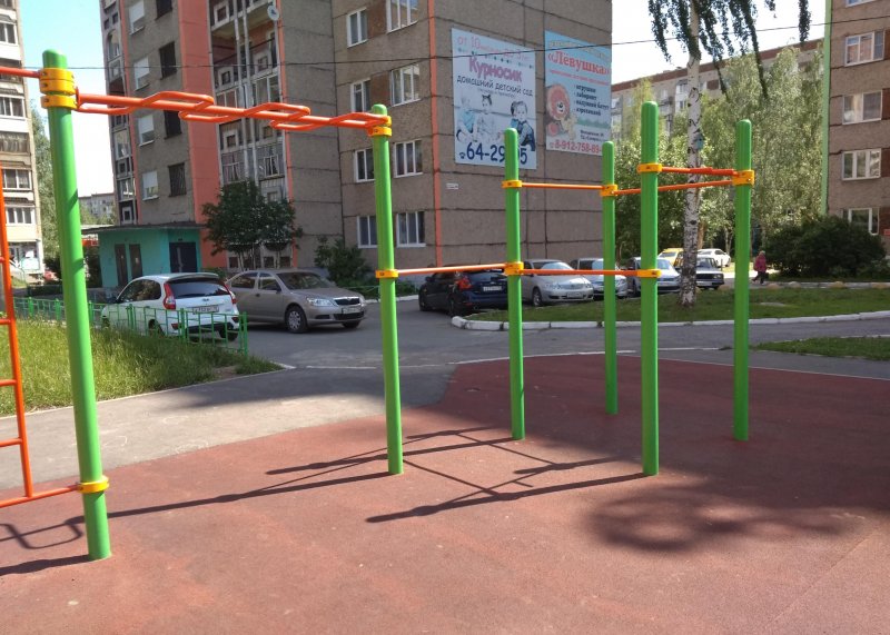 Площадка для воркаута в городе Ижевск №9380 Средняя Хомуты фото