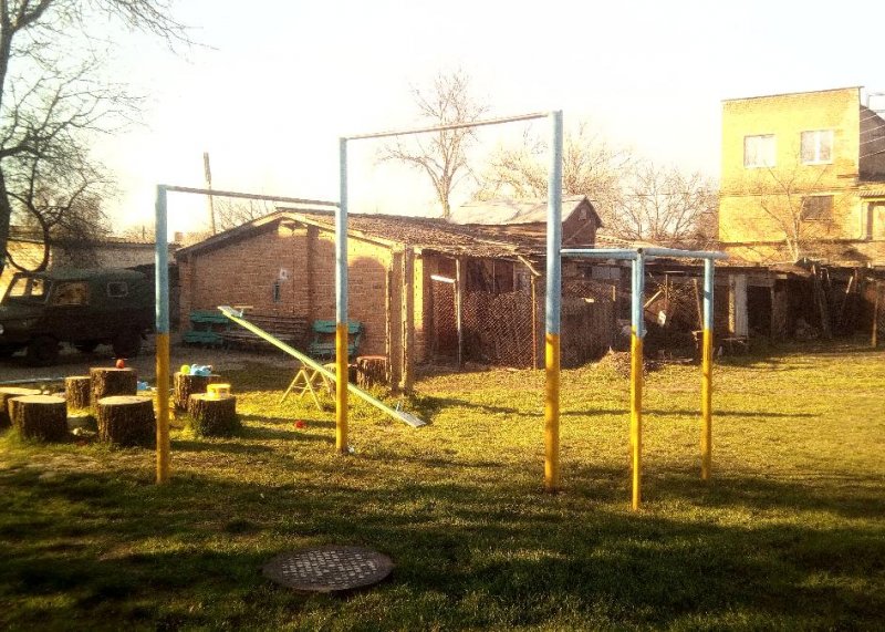 Площадка для воркаута в городе Полтава №10658 Маленькая Советская фото