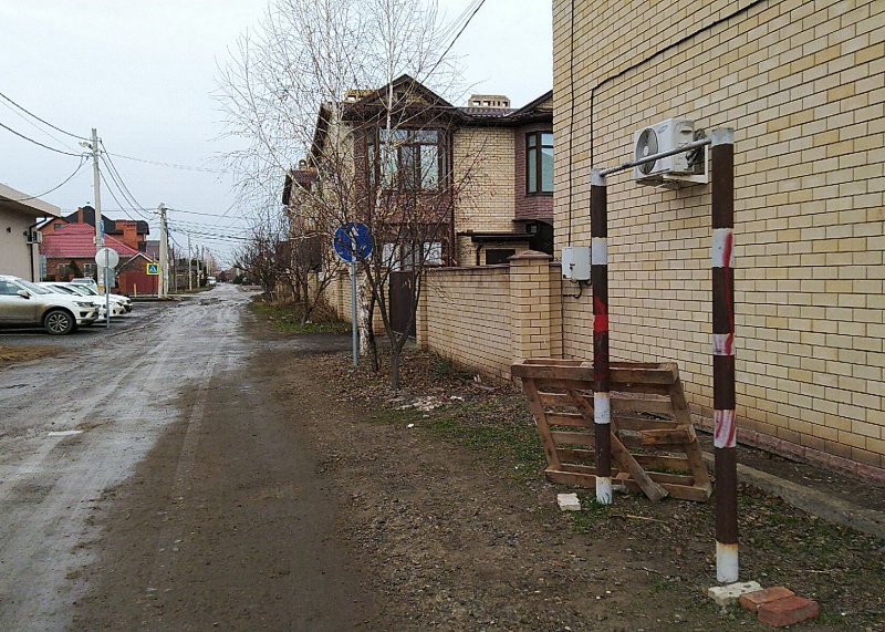 Площадка для воркаута в городе Краснодар №11180 Маленькая Современная фото