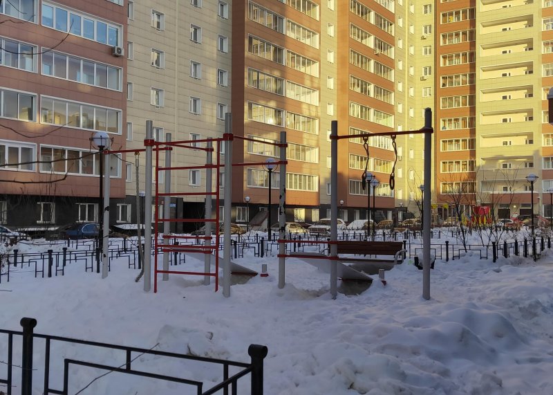 Площадка для воркаута в городе Иркутск №11224 Маленькая Современная фото