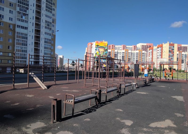 Площадка для воркаута в городе Челябинск №11373 Большая Современная фото