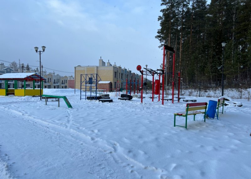 Площадка для воркаута в городе Екатеринбург №11652 Маленькая Современная фото