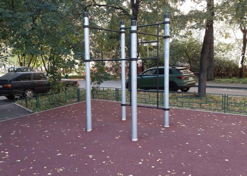 Площадка для воркаута в городе Москва №12655 Маленькая Хомуты фото