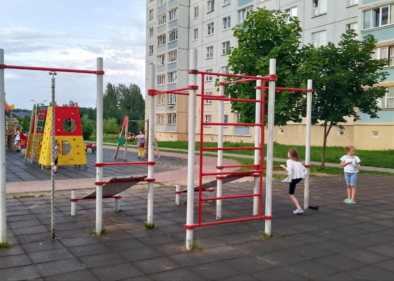 Площадка для воркаута в городе Минск №12902 Средняя Хомуты фото