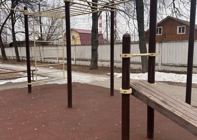 Площадка для воркаута в городе Москва №13034 Маленькая Хомуты фото