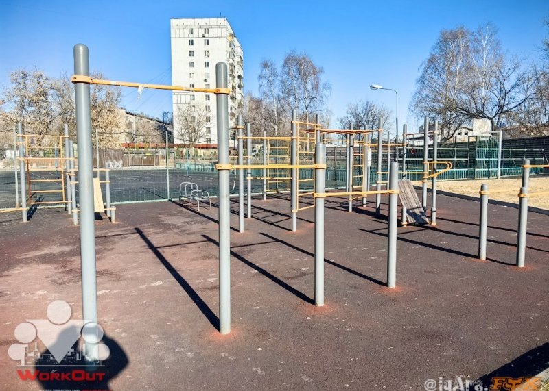 Площадка для воркаута в городе Москва №13080 Маленькая Хомуты фото