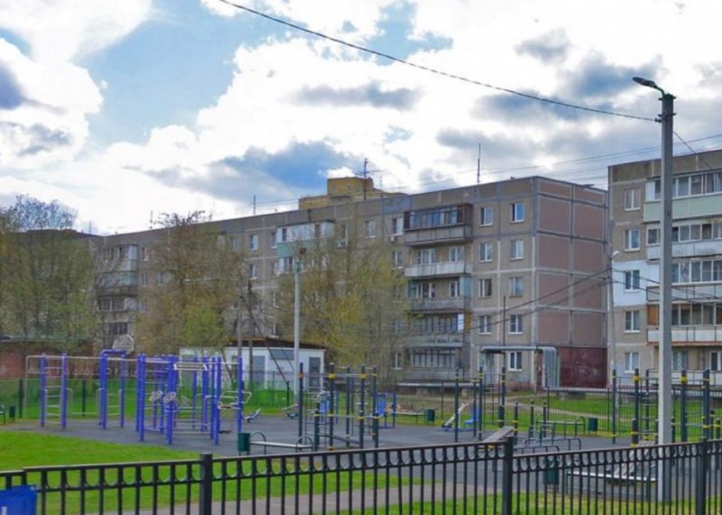 Площадка для воркаута в городе Москва №13104 Средняя Современная фото