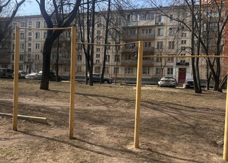 Площадка для воркаута в городе Москва №13111 Маленькая Советская фото