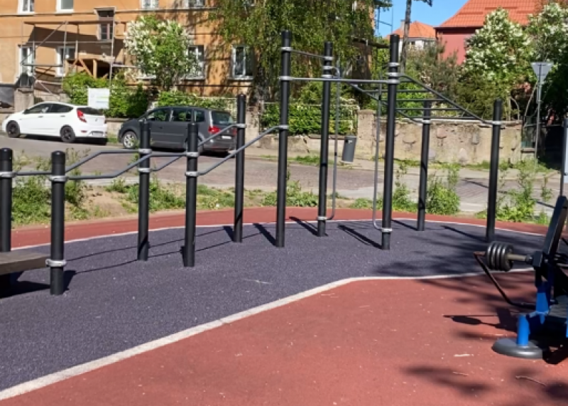 Площадка для воркаута в городе Калининград №13127 Большая Современная фото