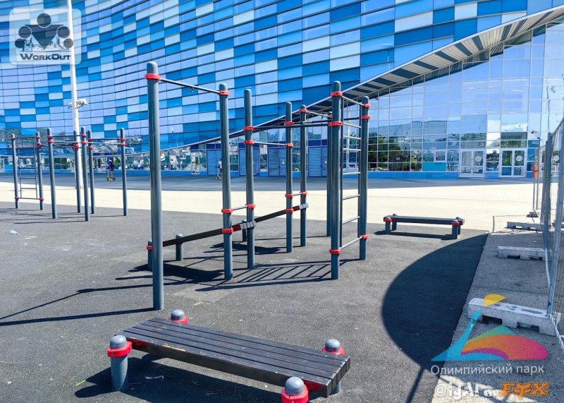Площадка для воркаута в городе Сочи №11475 Большая Современная фото