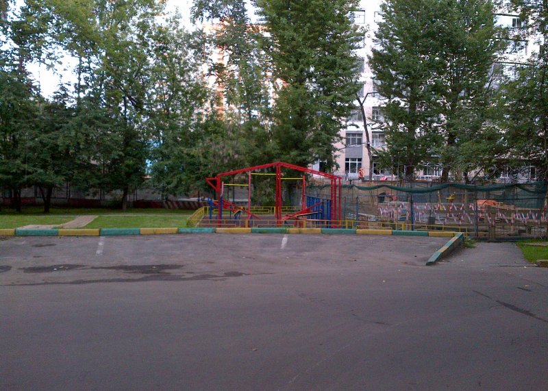 Площадка для воркаута в городе Москва №3066 Средняя Современная фото