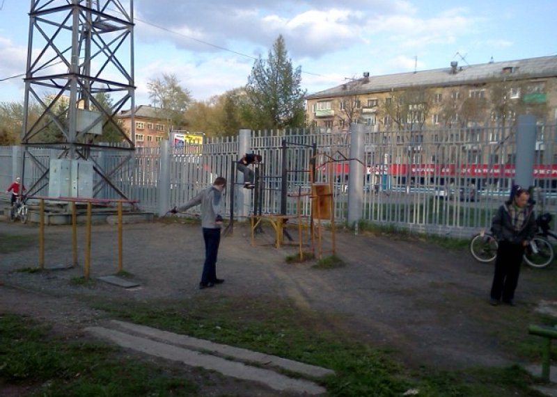 Площадка для воркаута в городе Пермь №818 Средняя Советская фото