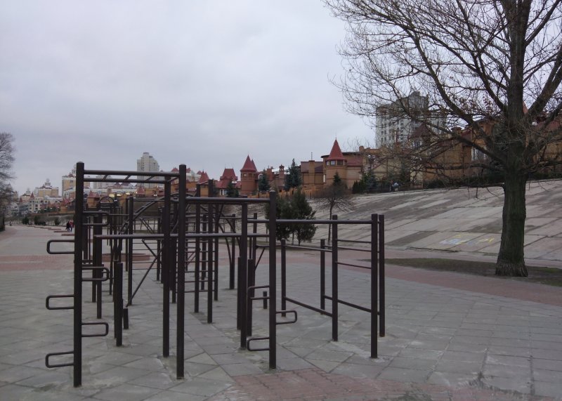 Площадка для воркаута в городе Киев №4947 Большая Современная фото