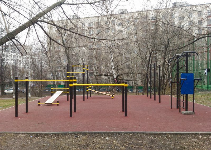 Площадка для воркаута в городе Москва №5079 Маленькая Хомуты фото