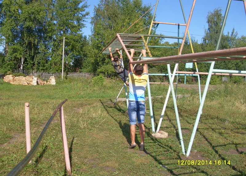 Площадка для воркаута в городе Глазов №2590 Маленькая Советская фото