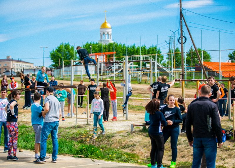 Площадка для воркаута в городе Каменск-Уральский №2911 Средняя Советская фото