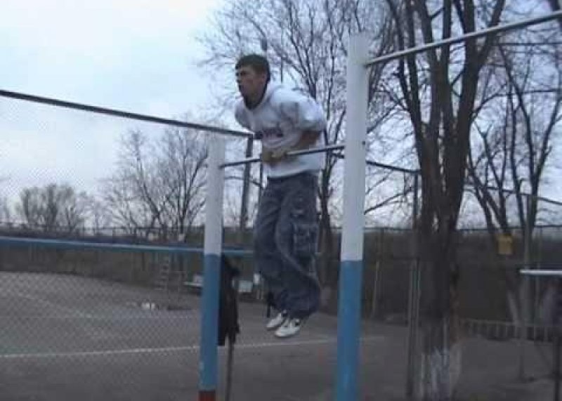 турник брусья