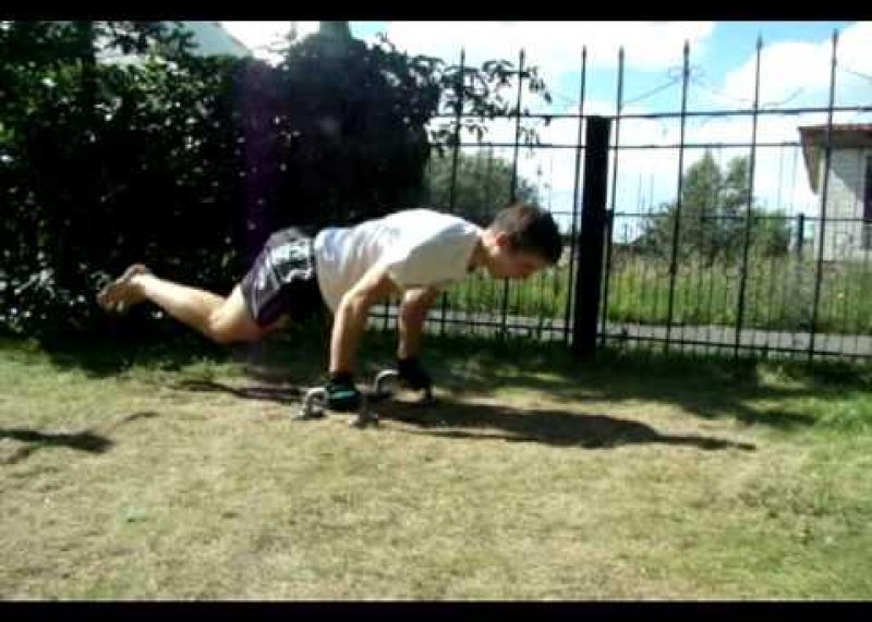 Турники и брусья. видео от команды B.A.S.W. "на отдыхе" :)