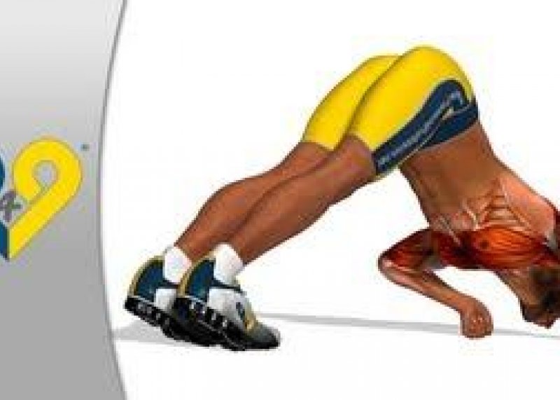 Отжимания с поднятым тазом (на кулаках)