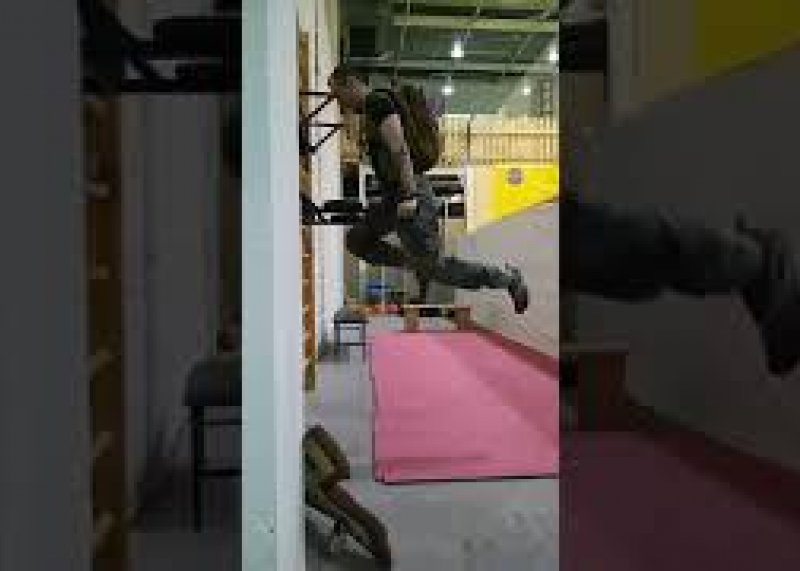 Push ups x20 20kg