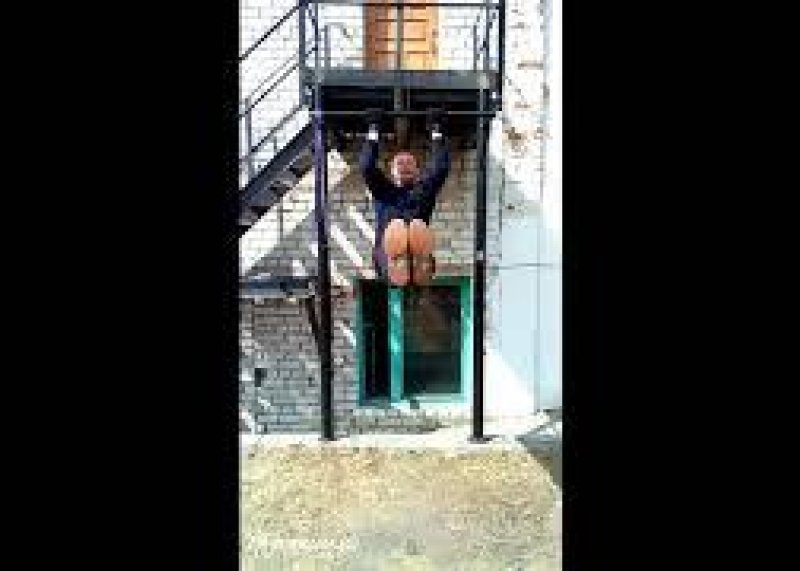 Рома Подтягивания с Уголком Обратный Хват 10 раз 12.04.18 г.