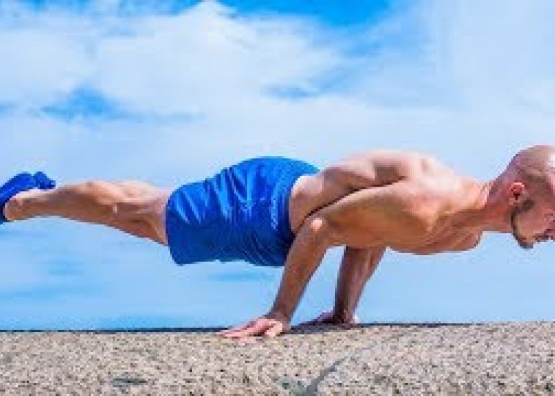 5 Calisthenics Exercises Everyone Can Learn