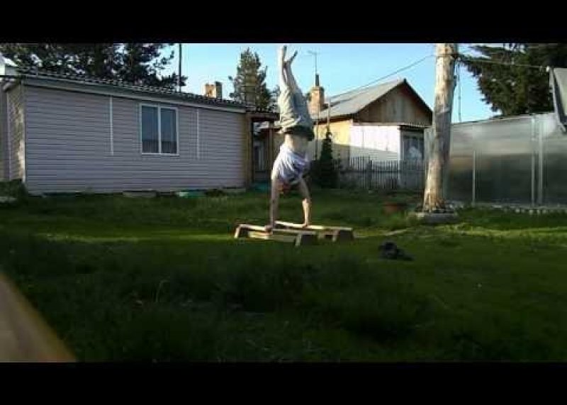 вроде ровный передний вис на 1, принц с полного виса, ну и еще парочка элементов