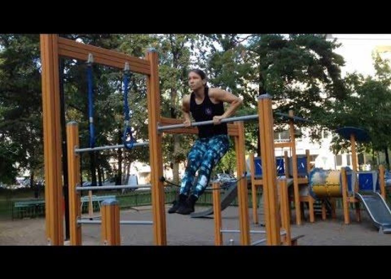 My first summer of Calisthenics (girls can too!).